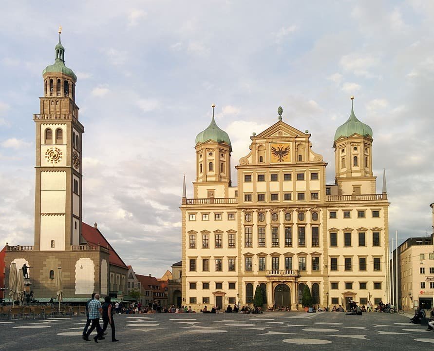 Una plaza de Augsburgo.